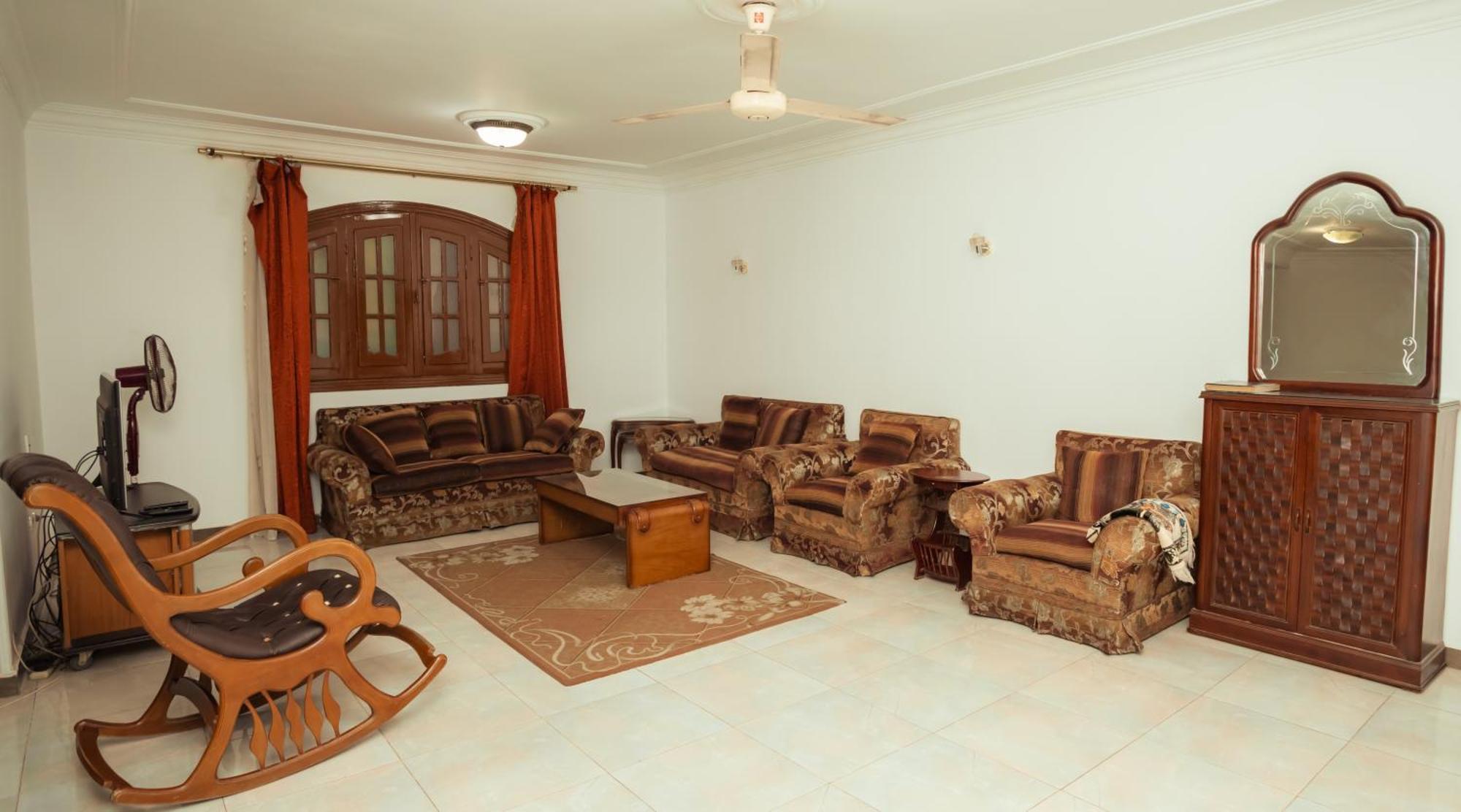 Cozy Affordable Entire Apartment *